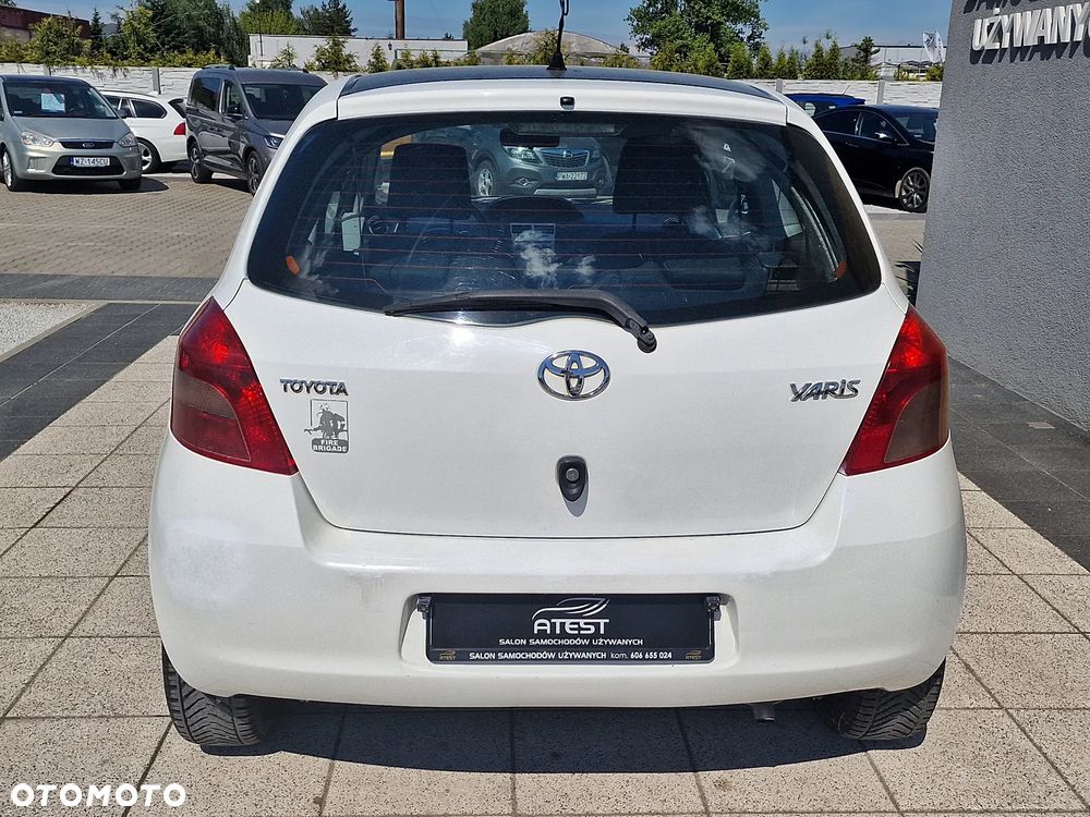 Toyota Yaris 1.0 VVT-i - 7