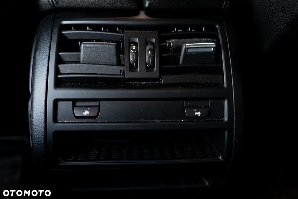 BMW Seria 5 528i - 23