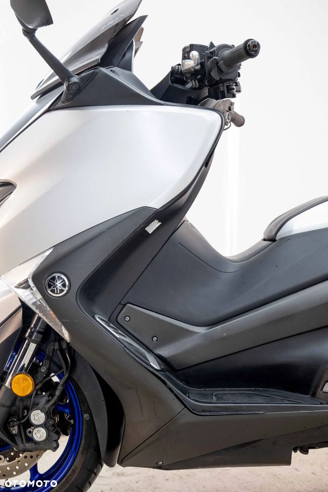 Yamaha Tmax - 13
