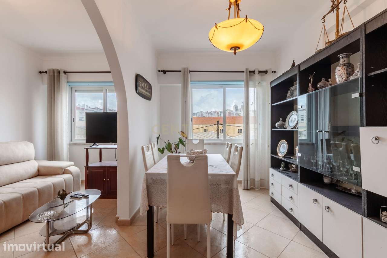 Apartamento T3  na Cova da Piedade a 5 min do centro sul com elevador - Grande imagem: 3/35
