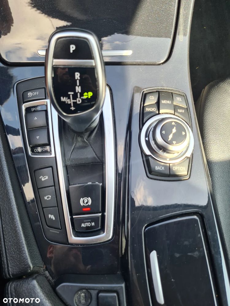 BMW Seria 5 535d xDrive - 14