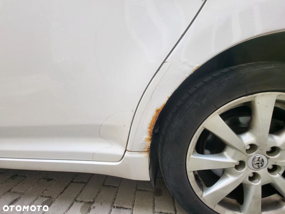 Toyota Avensis 2.0 D-4D Premium - 7