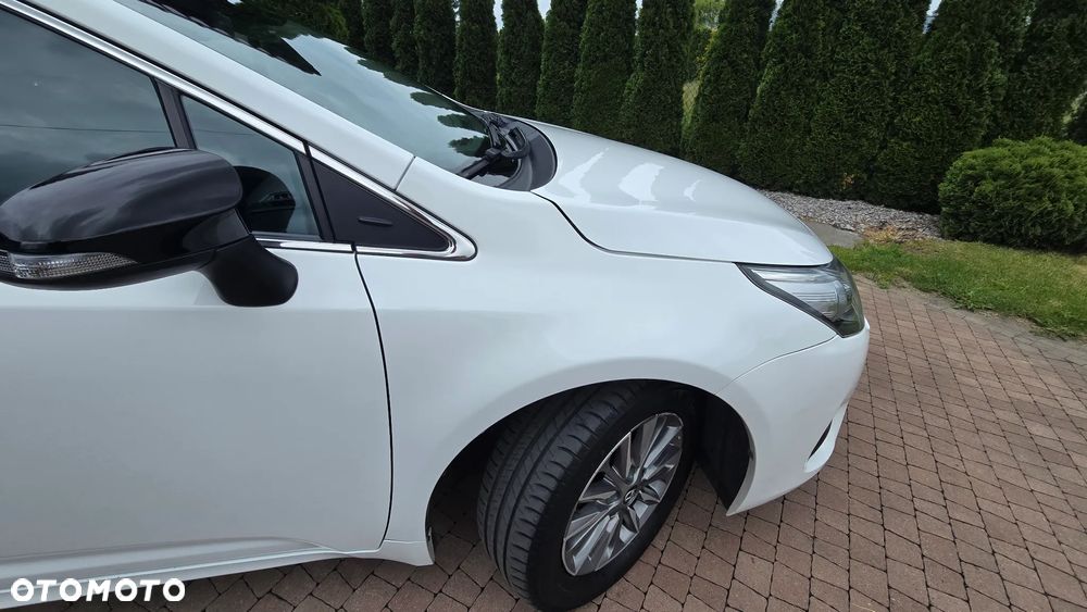Toyota Avensis - 18