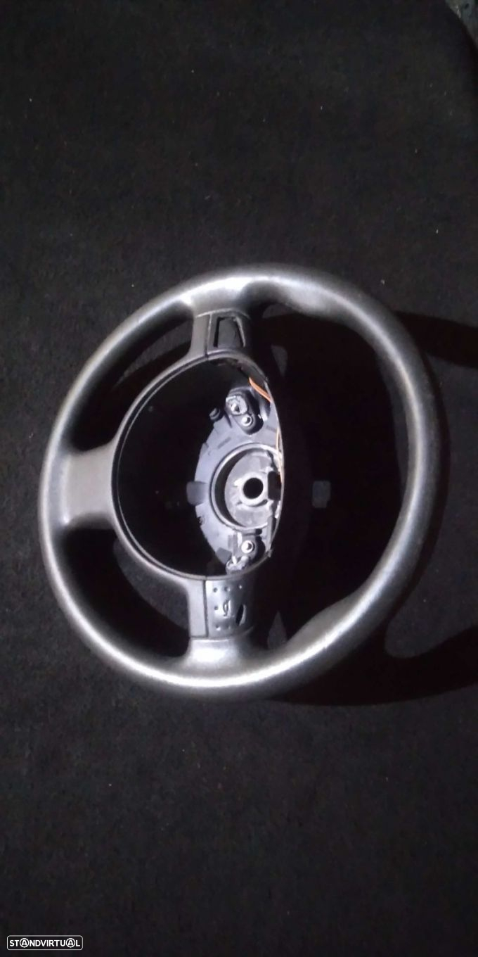 Volante Opel Corsa C (X01) - 2