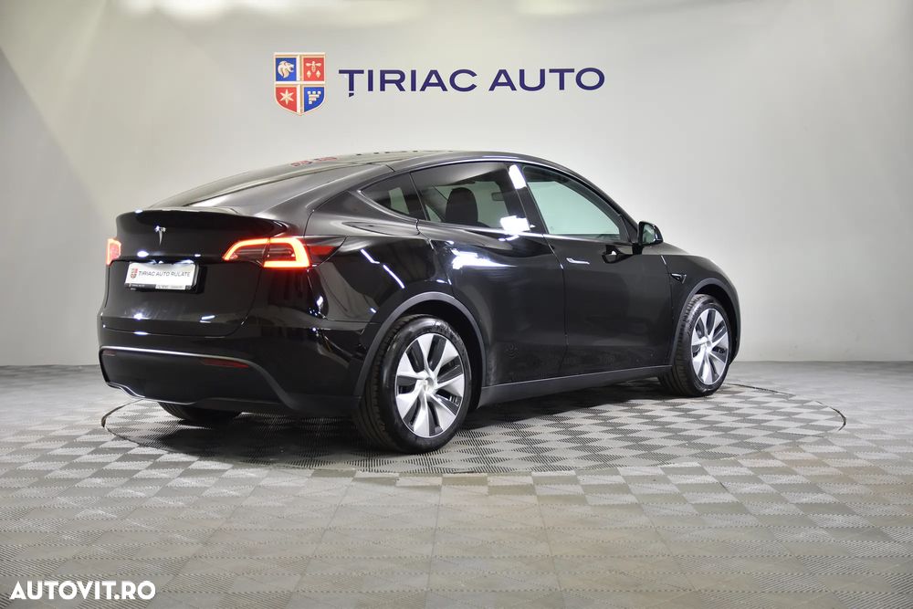 Tesla Model Y RWD - 5