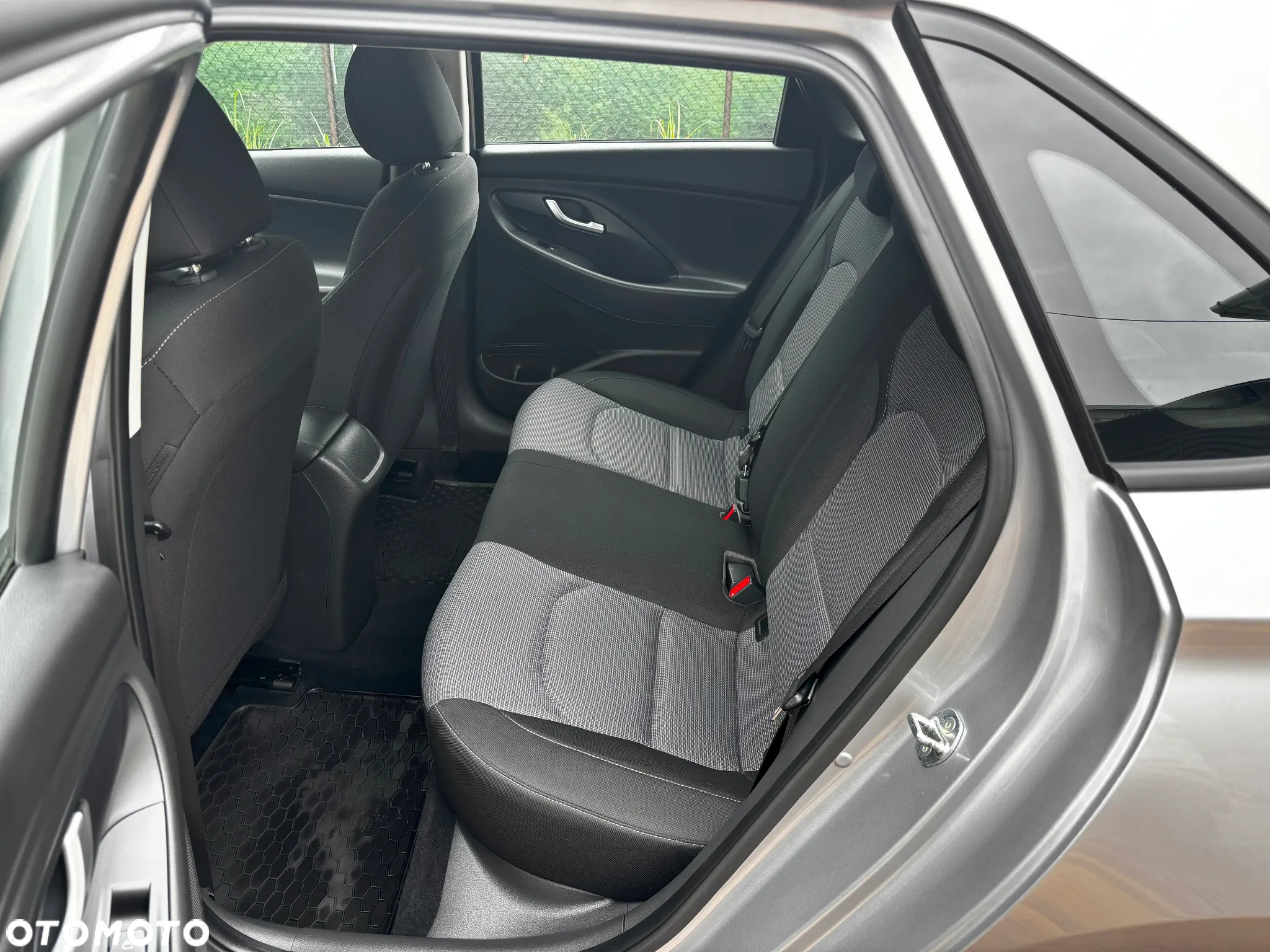 Hyundai i30 1.5 DPI Classic + - 16