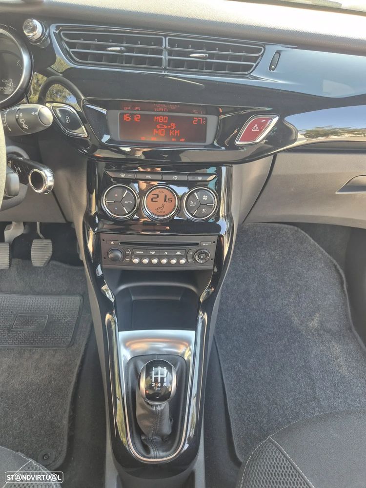 Citroën DS3 Cabrio 1.2 VTi So Chic - 11