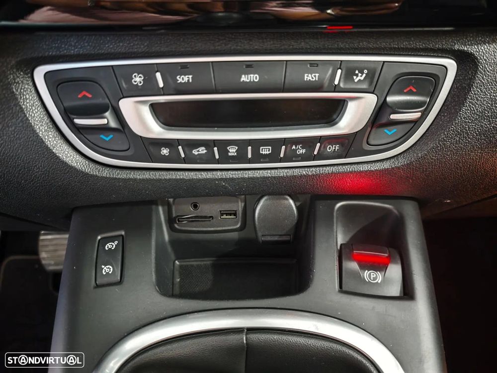 Renault Grand Scénic 1.5 dCi Bose Edition SS - 11