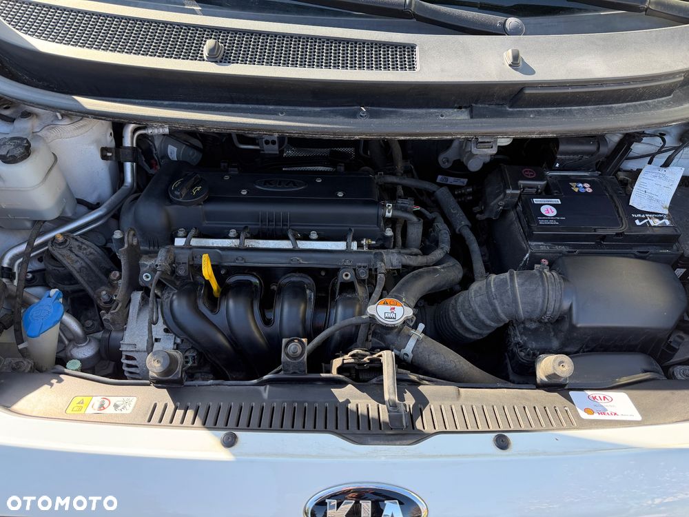 Kia Venga 1.4 CVVT Titanium Collection - 13