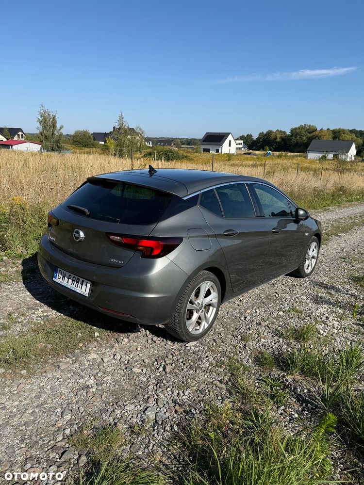 Opel Astra 2018 photo 3