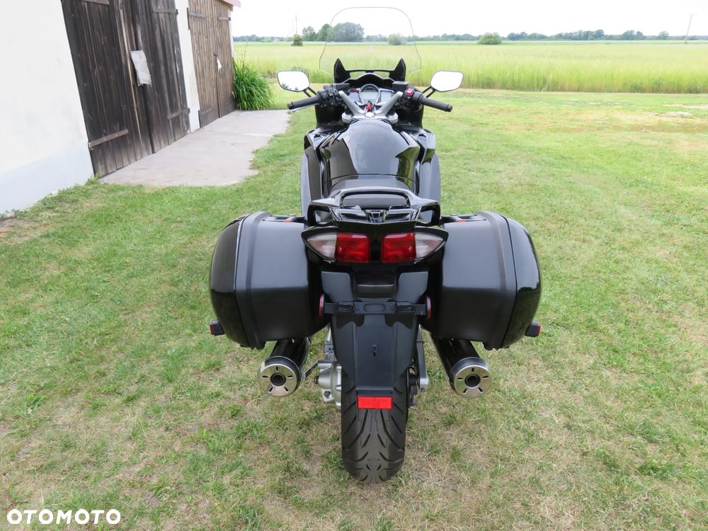 Yamaha FJR - 4