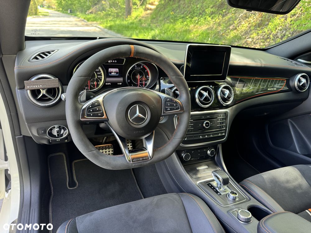 Mercedes-Benz CLA AMG 45 4-Matic - 7