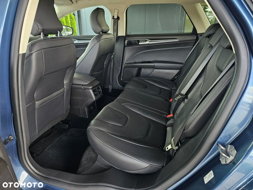 Ford Mondeo - 28