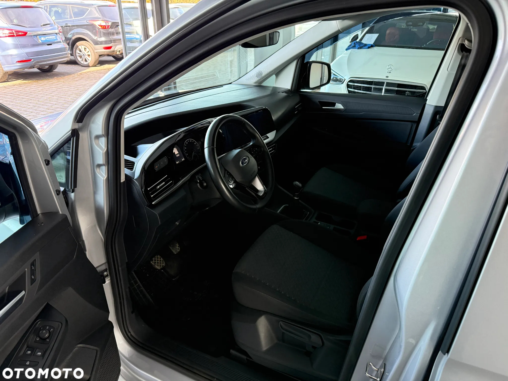 Ford Tourneo Connect 2.0 EcoBlue Titanium - 20