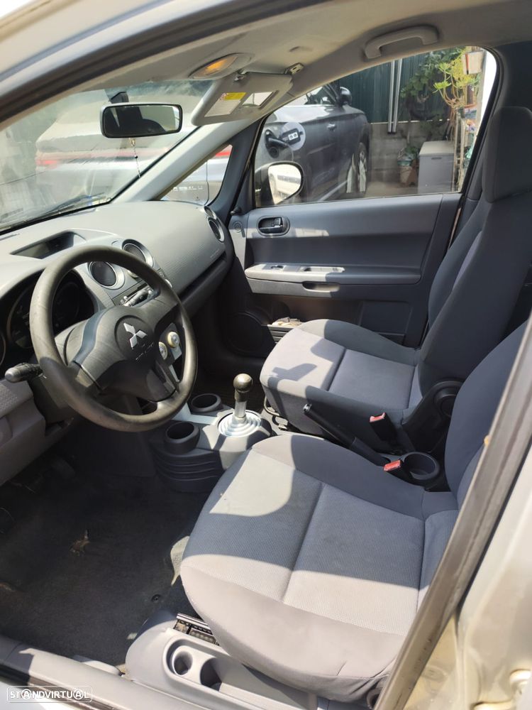 Mitsubishi Colt 1.1 Base - 5