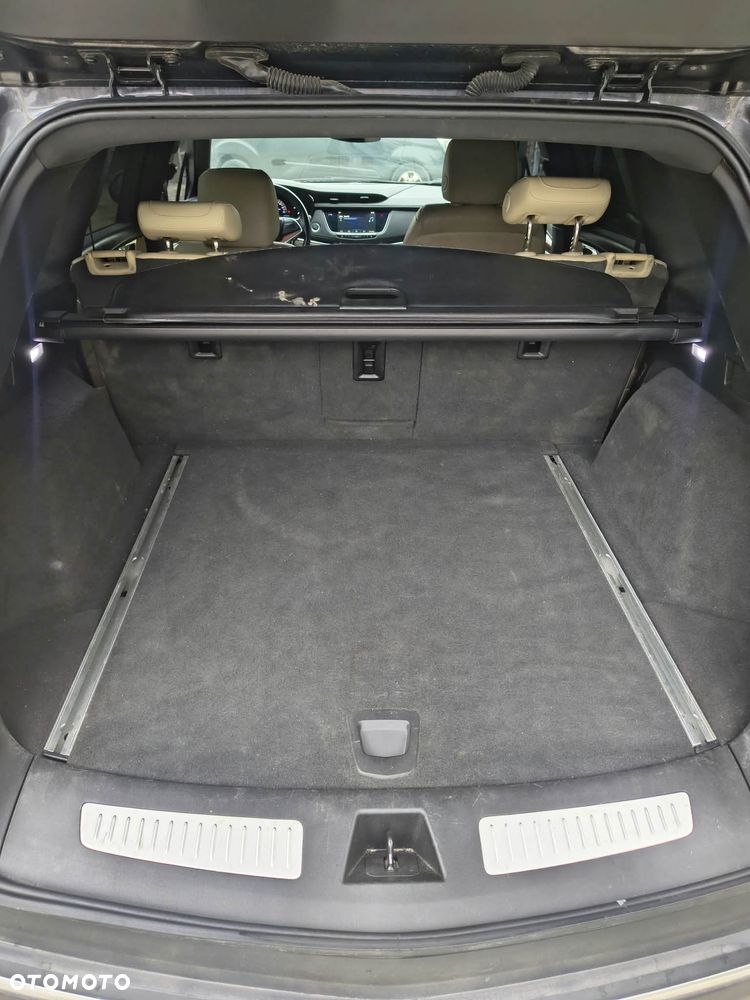 Cadillac XT5 - 15
