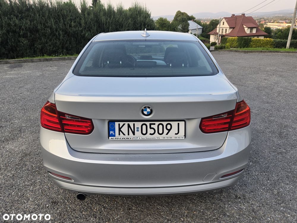 BMW Seria 3 320d - 29