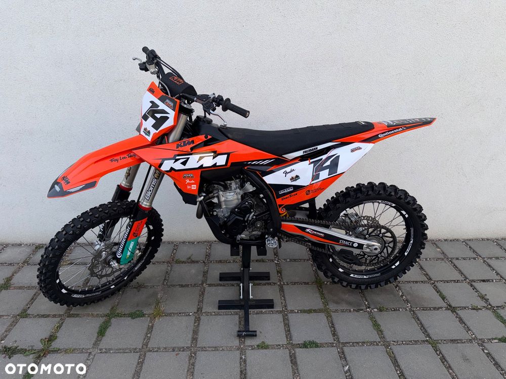 KTM SXF - 9