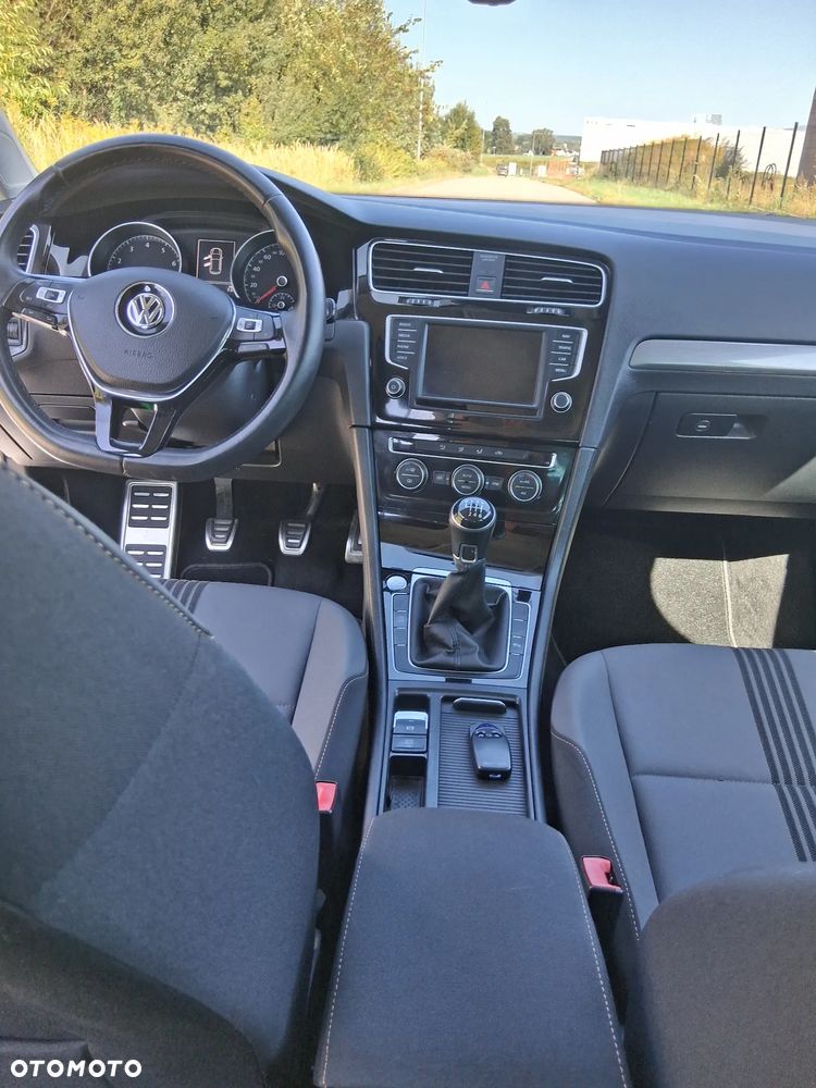 Volkswagen Golf 1.2 TSI BlueMotion Technology Allstar - 26