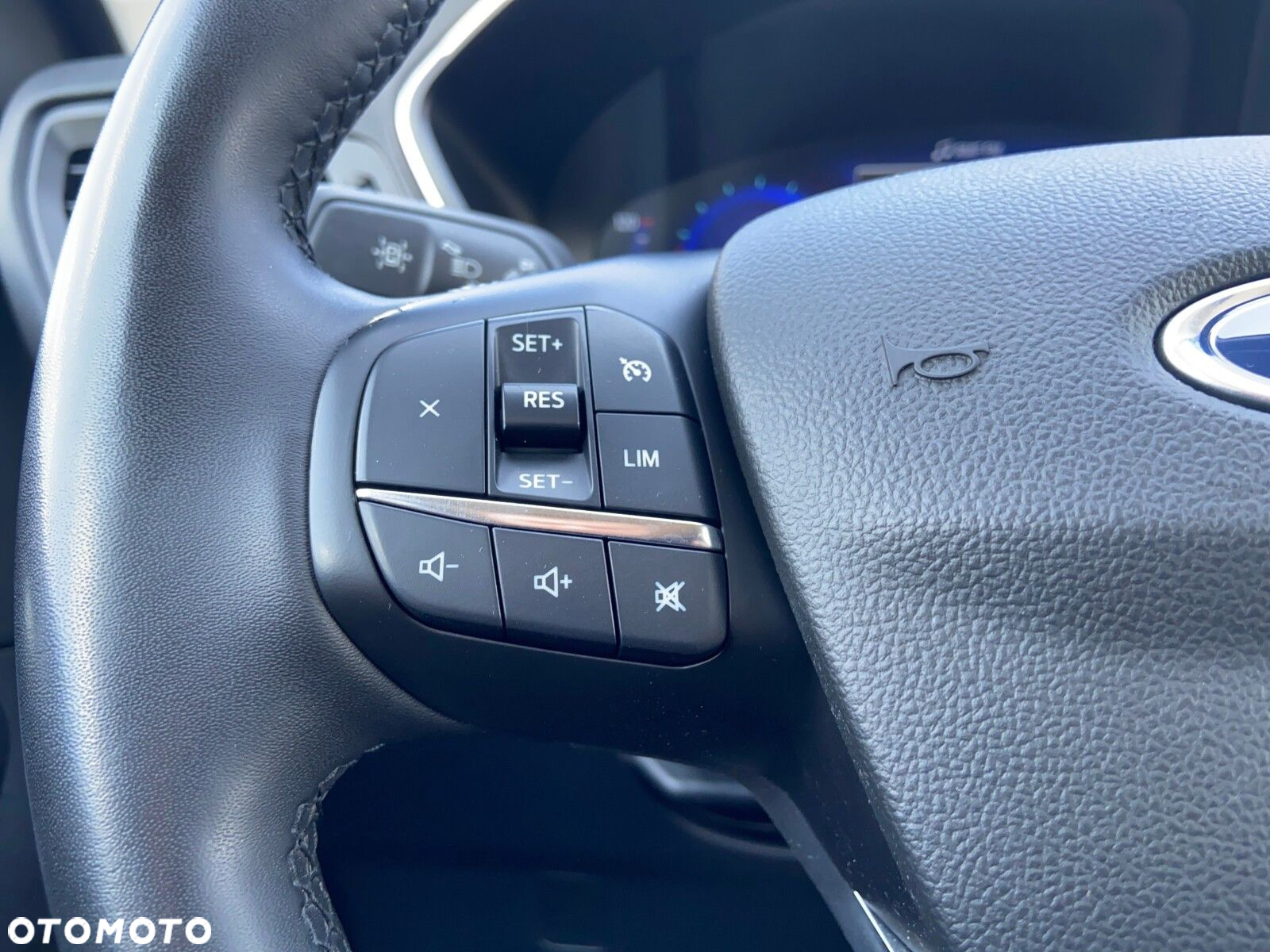 Ford Kuga 1.5 EcoBoost FWD Titanium - 17