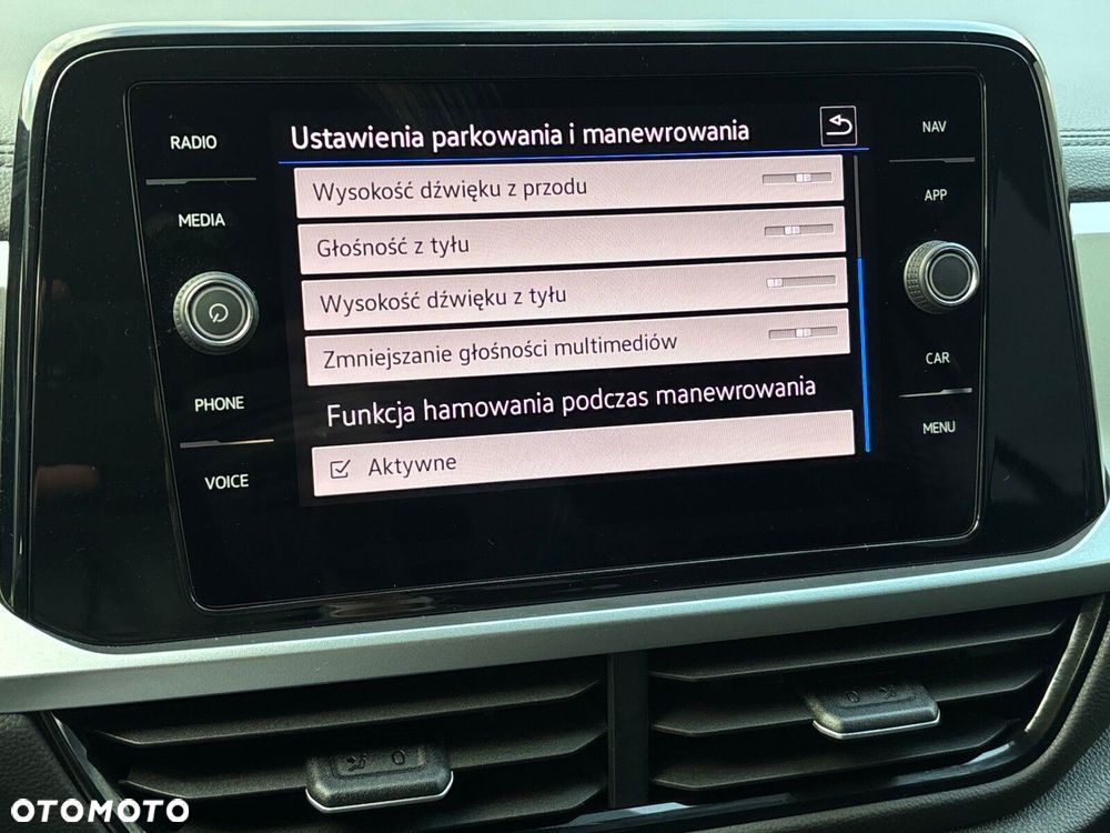 Volkswagen T-Roc 1.5 TSI Life - 26