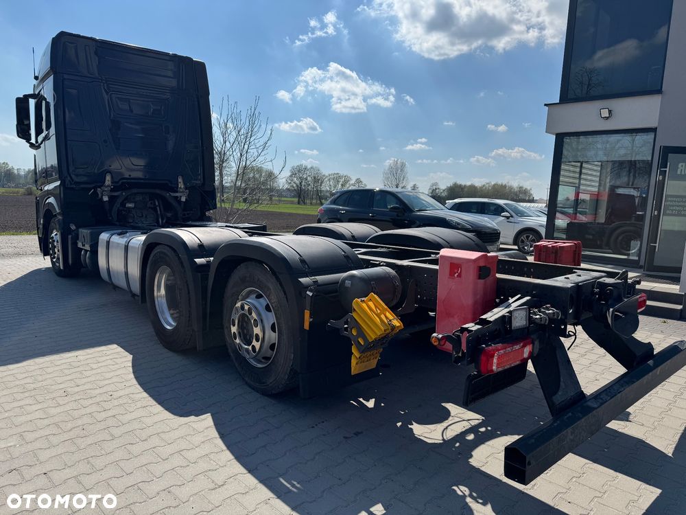 Mercedes-Benz Actros - 4