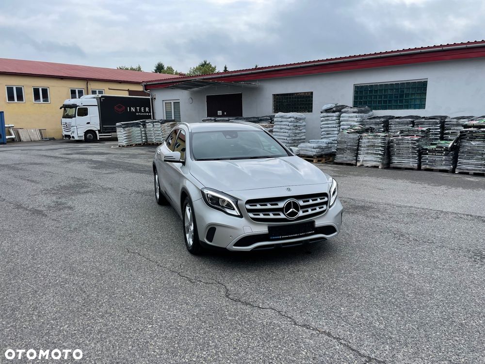 Mercedes-Benz GLA 200 d AMG Line - 3
