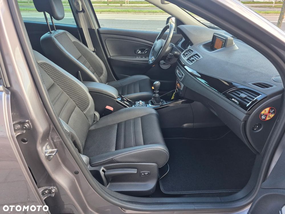 Renault Megane Grandtour ENERGY TCe 130 Start & Stop Bose Edition - 10