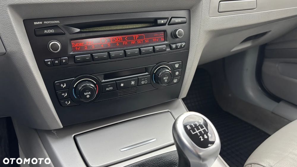 BMW Seria 3 320i - 26