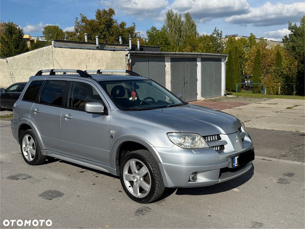 Mitsubishi Outlander - 16