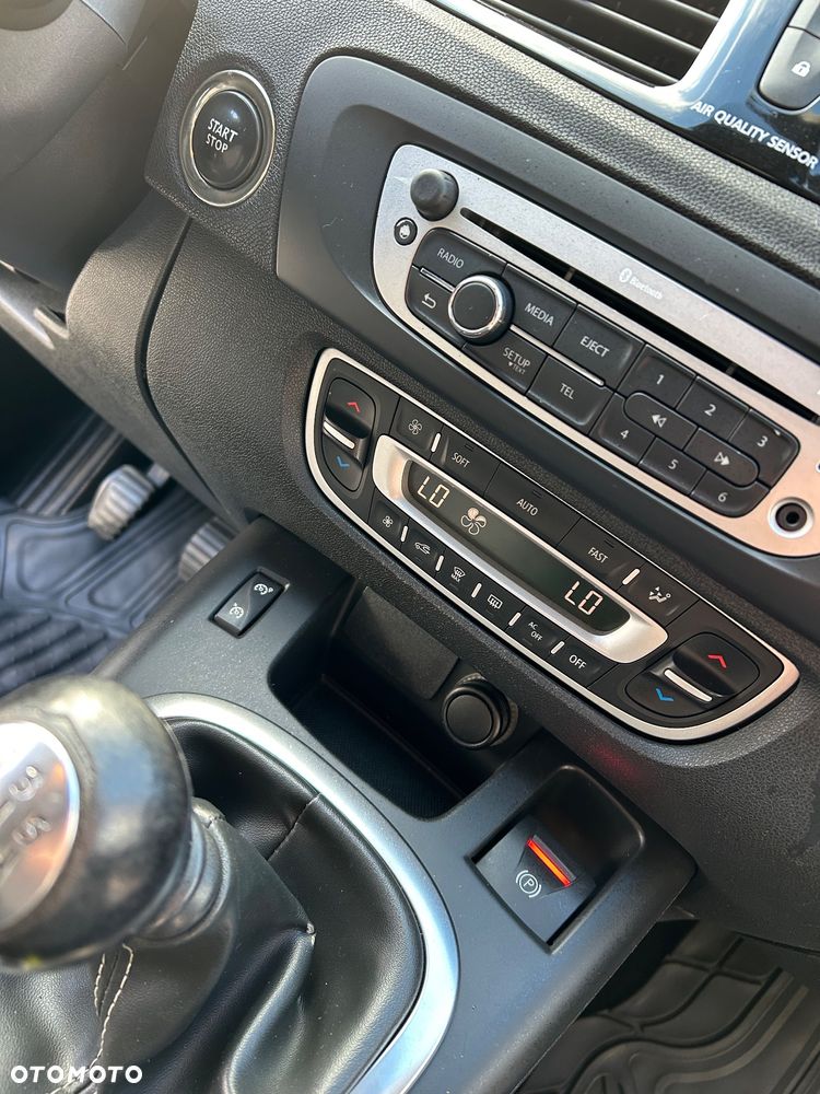 Renault Scenic - 11