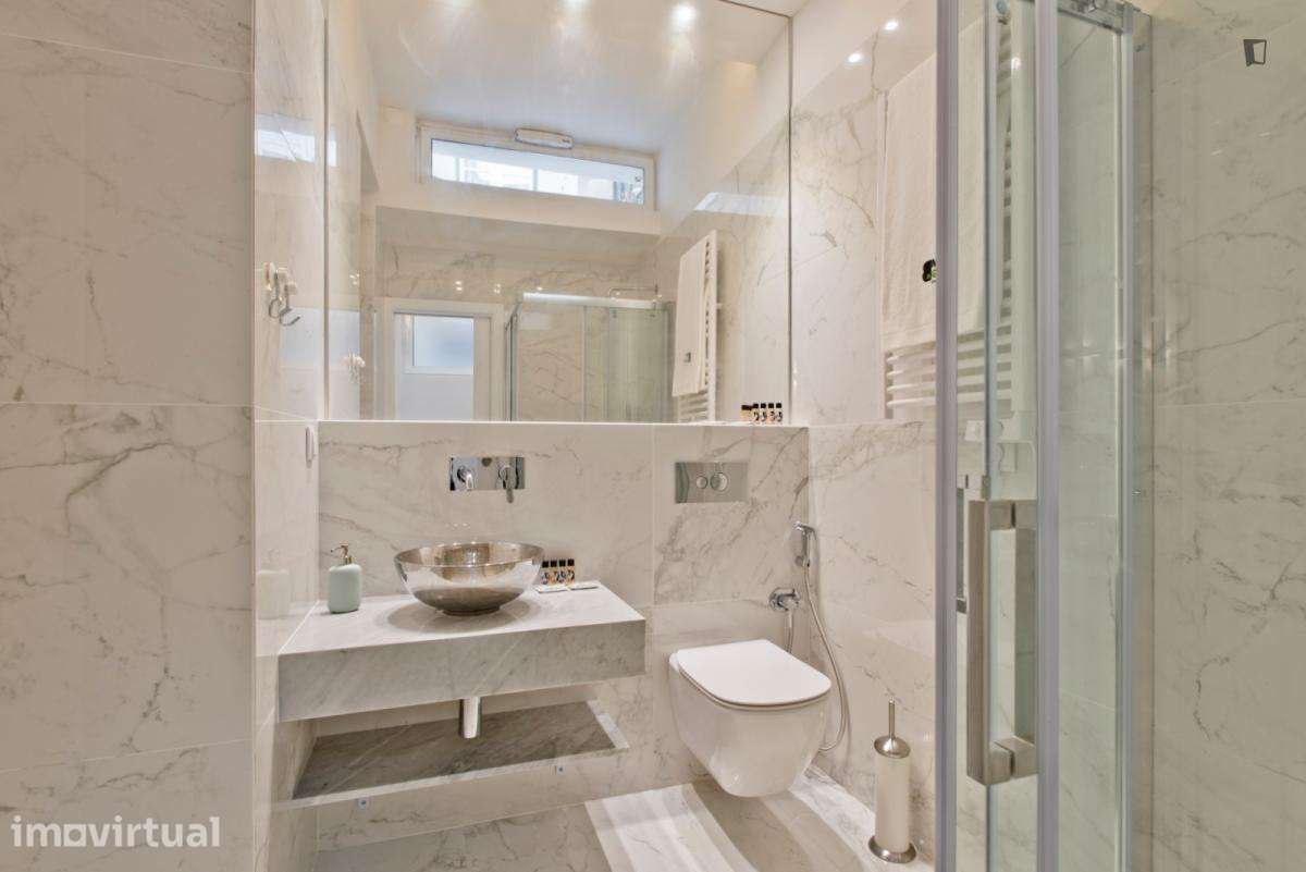 Apartamento com 1 quartos - localizado em São Bento Lisbon - Grande imagem: 4/18