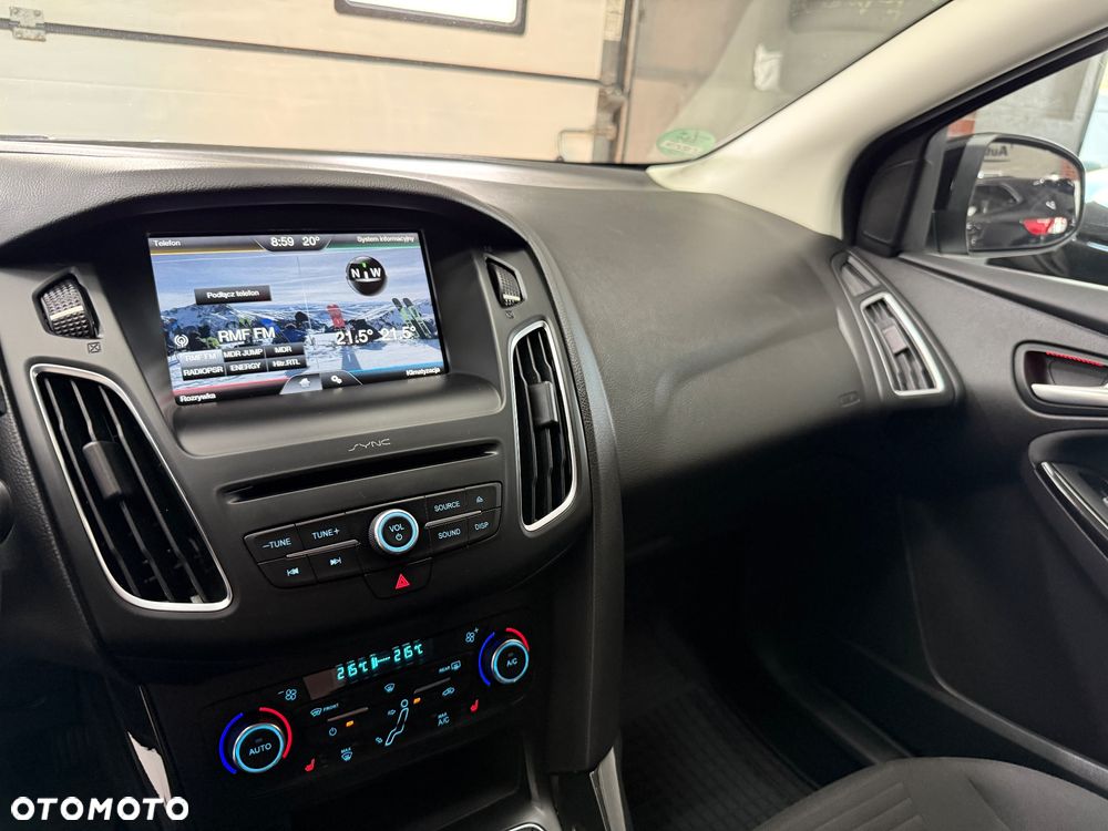 Ford Focus 1.0 EcoBoost Titanium - 22