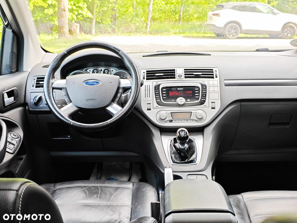 Ford Kuga 2.0 TDCi 4x4 Titanium - 20