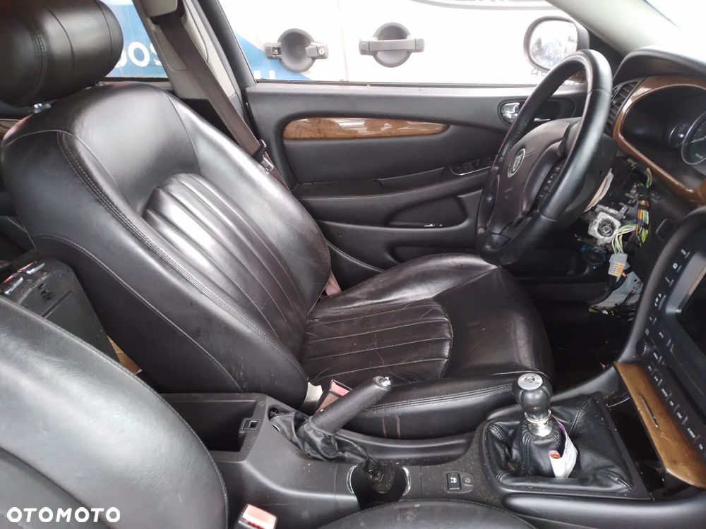 JAGUAR X-TYPE 01-07 2.5 V6  - PAS PRZEDNI KOMPLETNY CHŁODNICE  MDZ - 24
