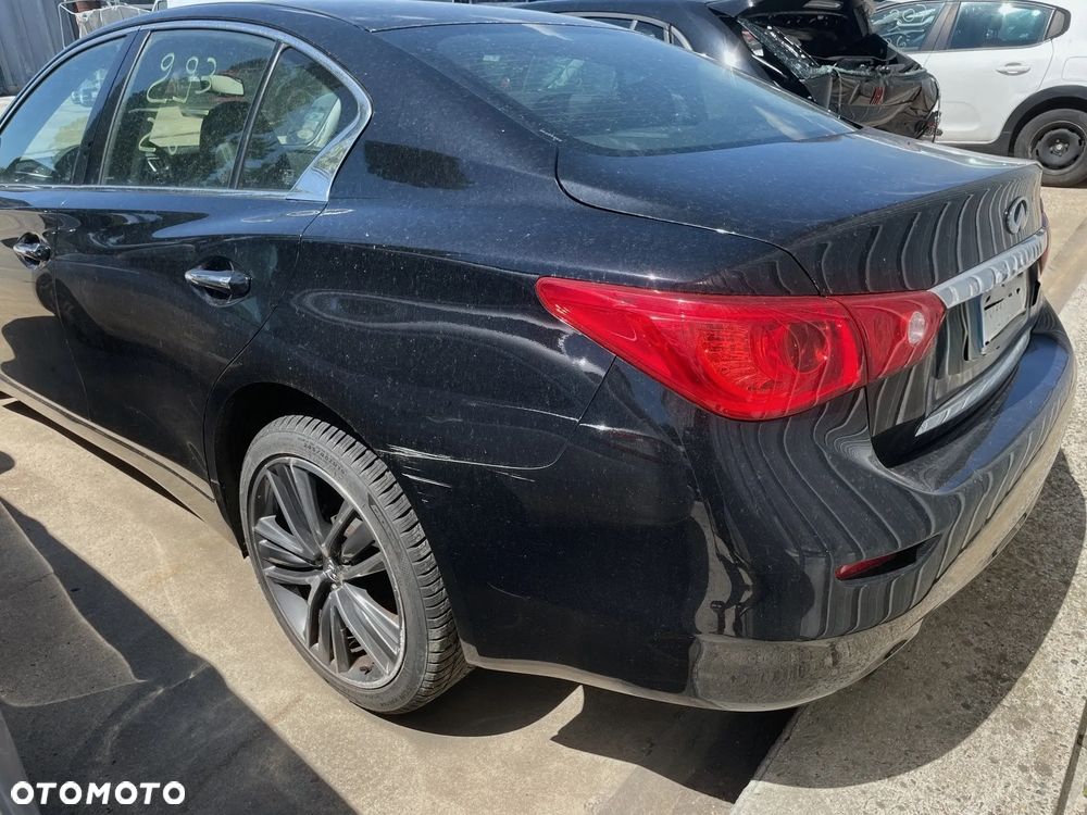 Infiniti Q50 - 2