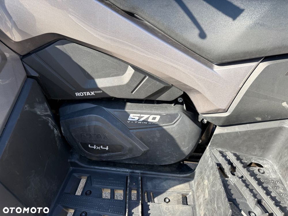 Can-Am Outlander Max - 9