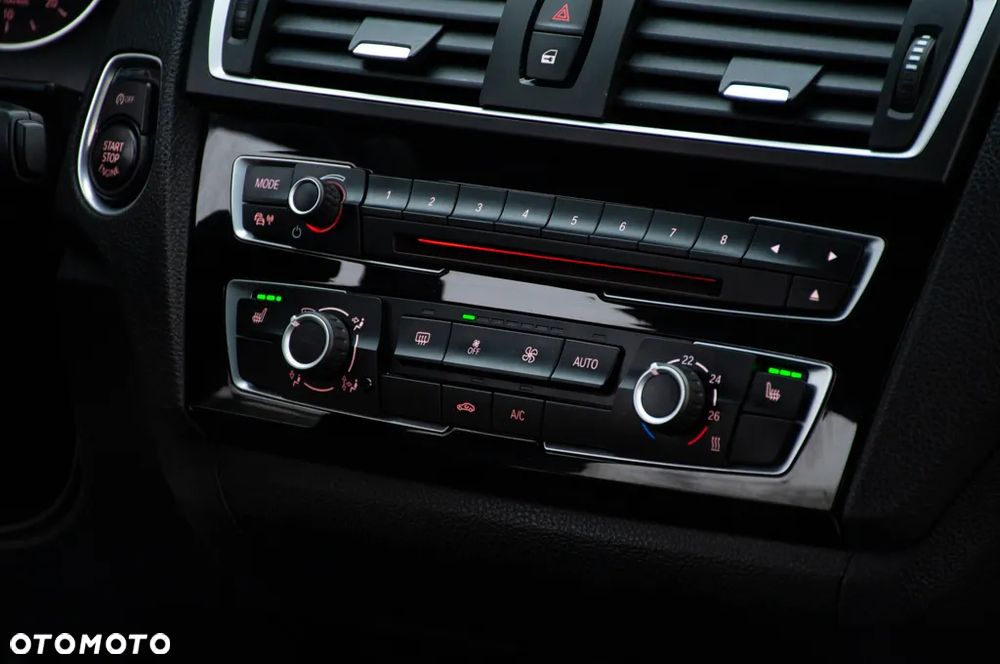 BMW Seria 1 118i Edition Sport - 18