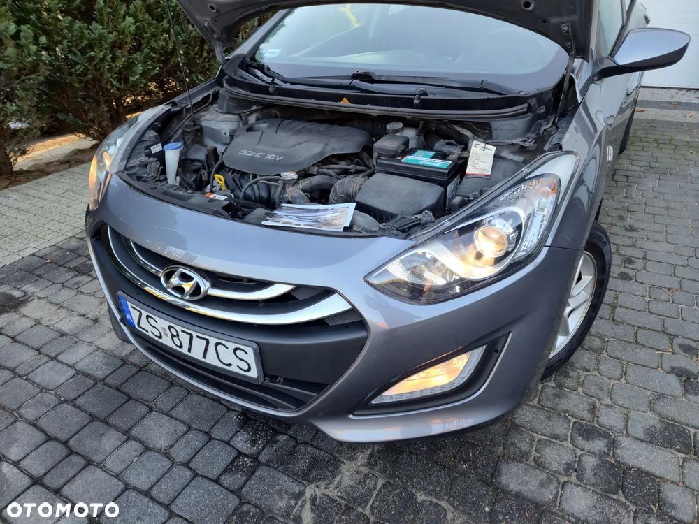 Hyundai i30 1.6 Comfort - 9
