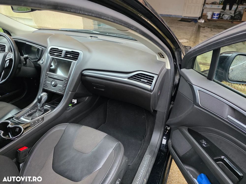 Ford Mondeo 2.0 TDCI PowerShift Titanium - 17