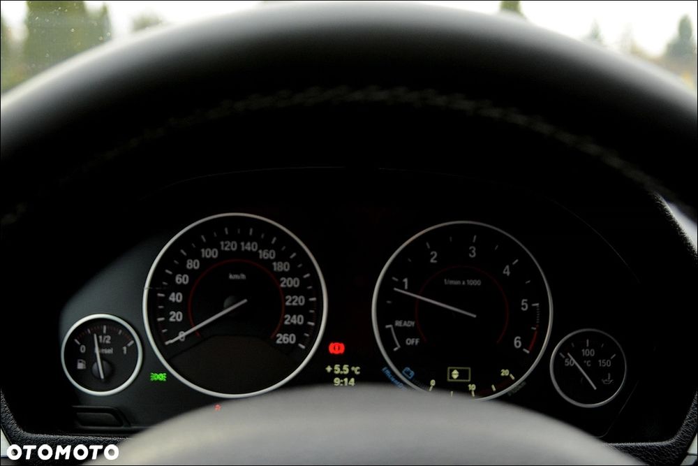 BMW 3GT 318d Luxury Line - 29