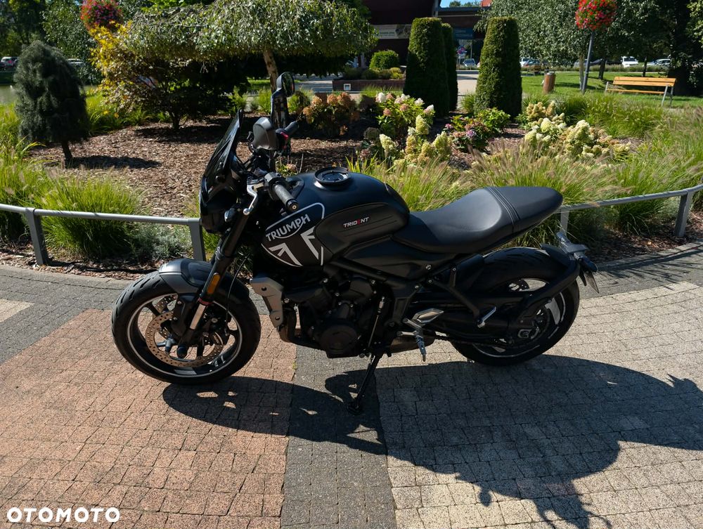 Triumph Trident - 1