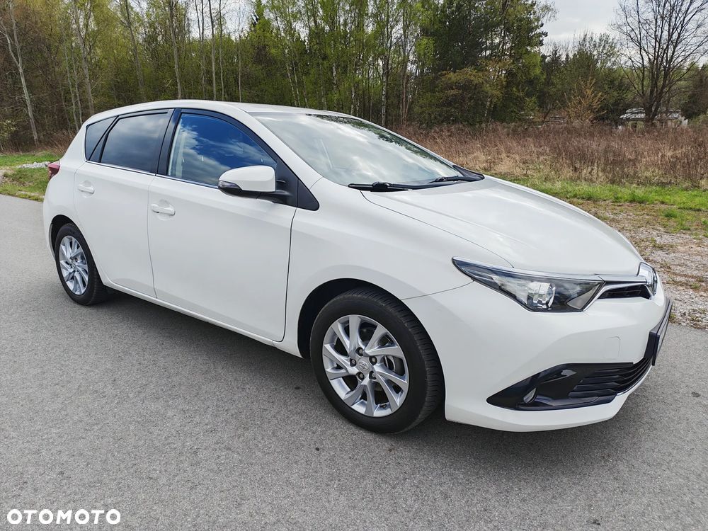 Toyota Auris - 25