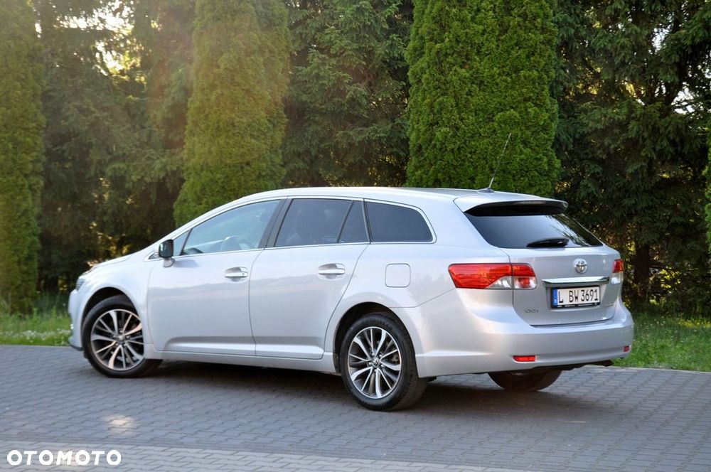 Toyota Avensis - 13