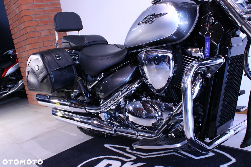 Suzuki Intruder - 26