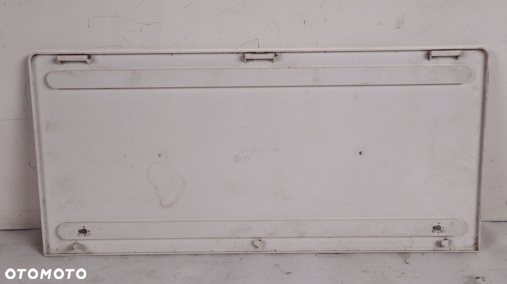 KAMPER PRZYCZEPA KEMPINGOWA ZAMKNIĘCIE KRATKI WENTYLACYJNEJ LODÓWKI  48 CM X 22,3 CM - 7