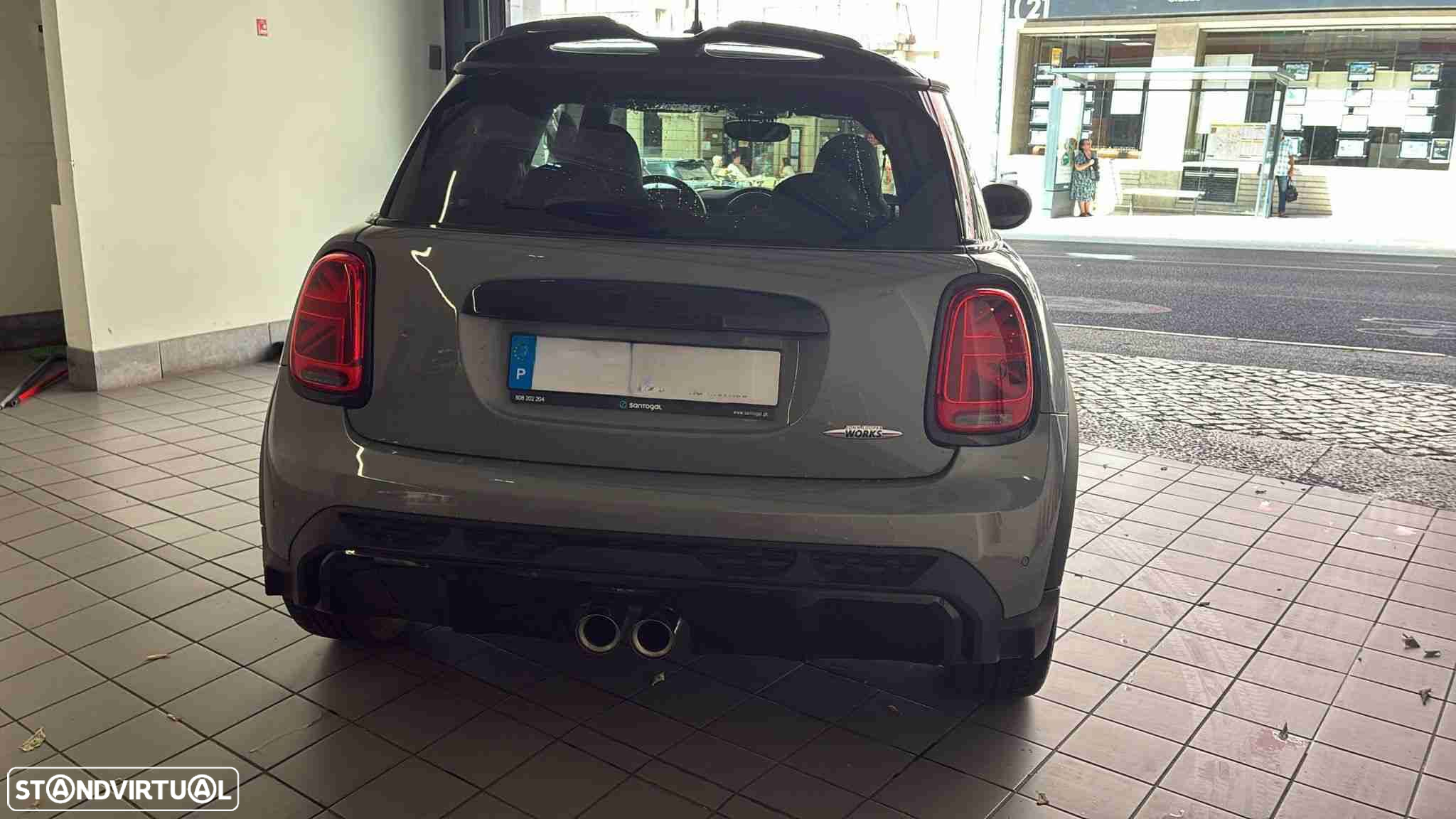 MINI 3 Portas John Cooper Works Plus Auto Desportiva - 2