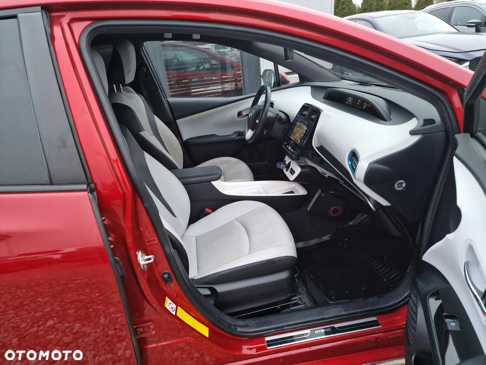 Toyota Prius Hybrid Executive - 34