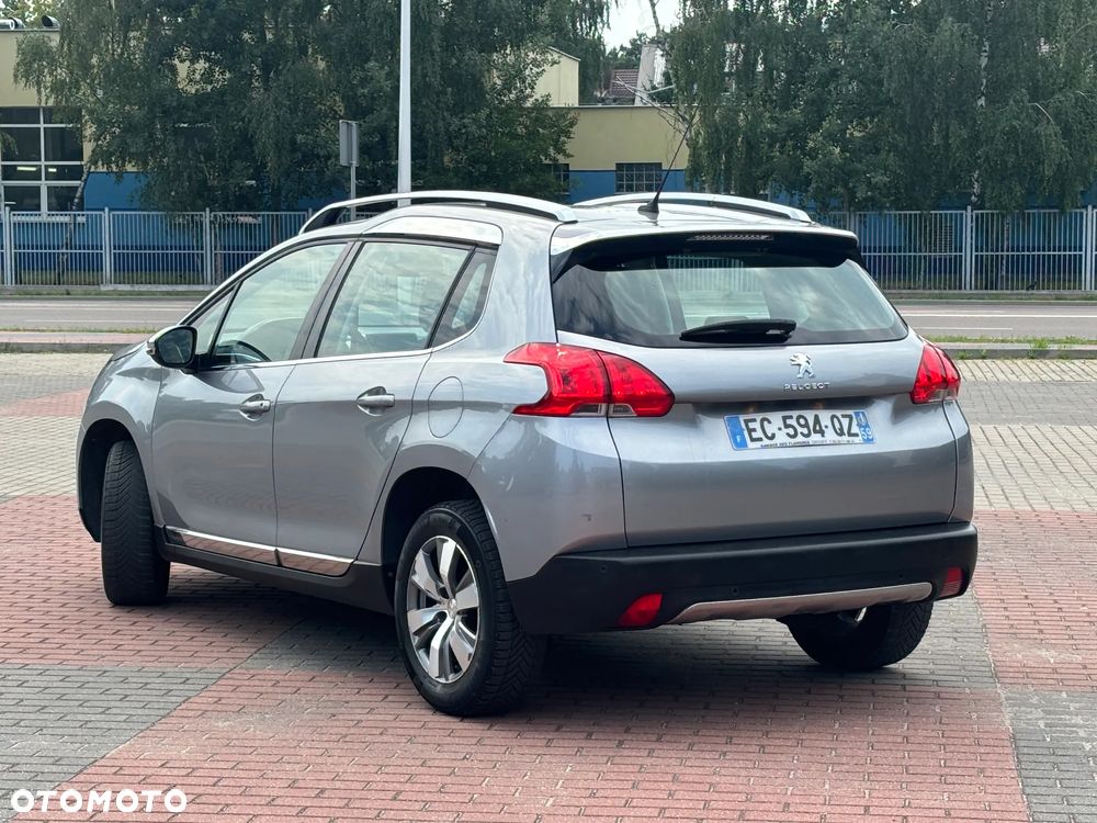 Peugeot 2008 - 5