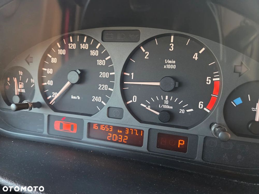 BMW Seria 3 - 12